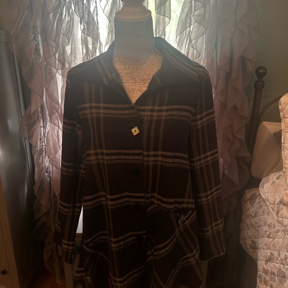 Plaid Button-Up Jacket - Picture 4 of 4
